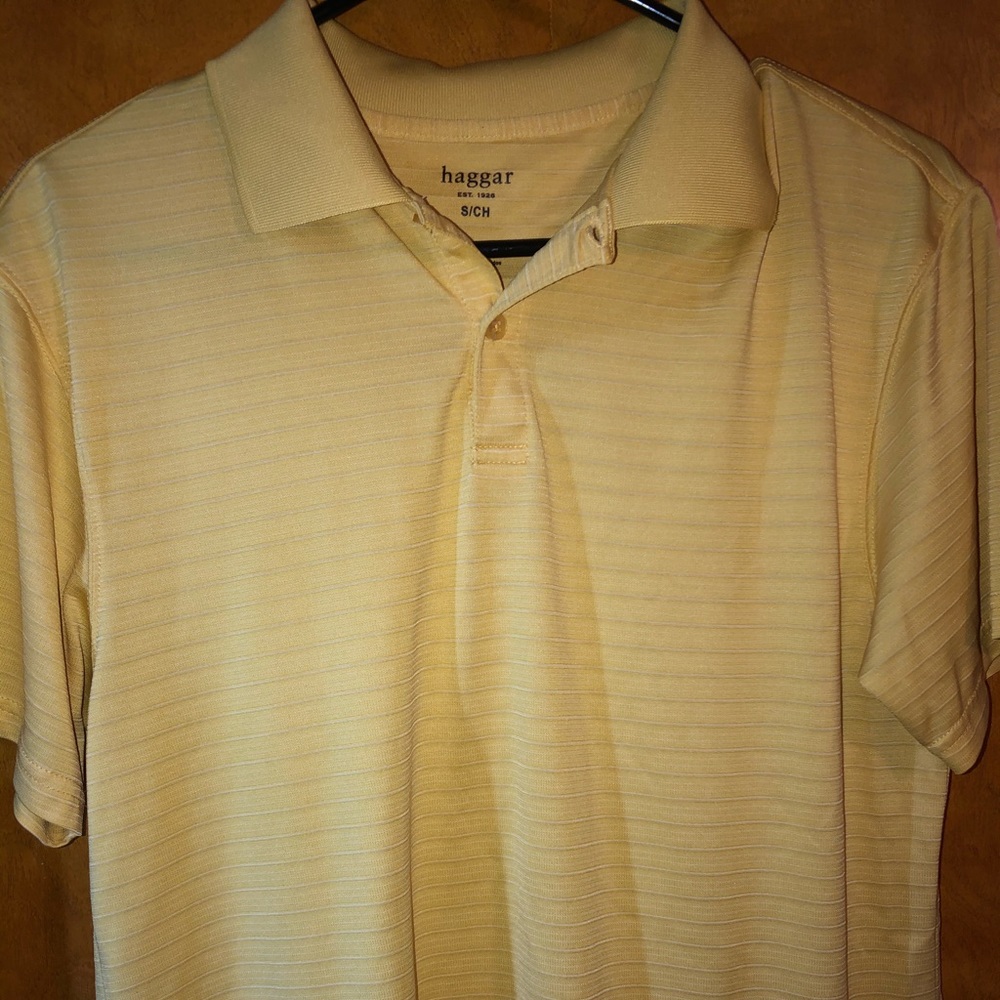 Men’s golf shirt
